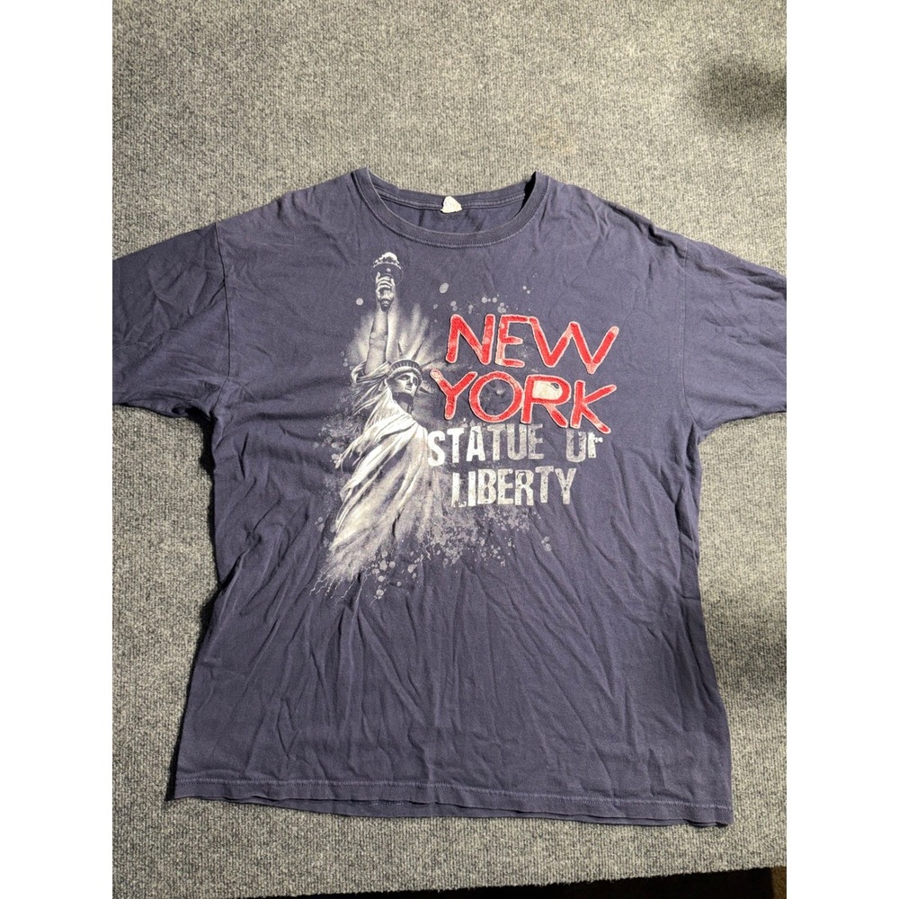 Anvil Mens XL New York Statue of Liberty Graphic T-Shirt Navy Blue Cotton Tee‎